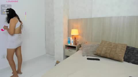 Macarena online show from 9, 9, 2025