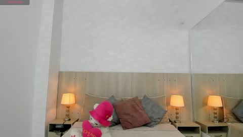 Snapshot of mature_vayolet chatting on 21, 4, 2026 Vayolet Castro online show from 21, 4, 2026