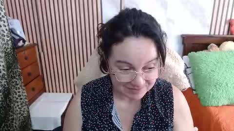 Snapshot of mature_wolf chatting on 19, 9, 2025 Sonia online show from 19, 9, 2025