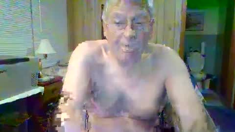 Snapshot of maturecouple1954 chatting on 28, 12, 2024 SXECPL55 at G mail Dot Com online show from 28, 12, 2024