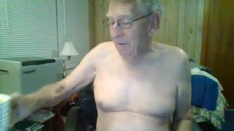 Snapshot of maturecouple1954 chatting on 31, 12, 2024 SXECPL55 at G mail Dot Com online show from 31, 12, 2024