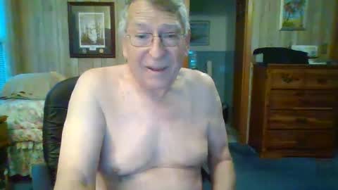 Snapshot of maturecouple1954 chatting on 9, 1, 2025 SXECPL55 at G mail Dot Com online show from 9, 1, 2025