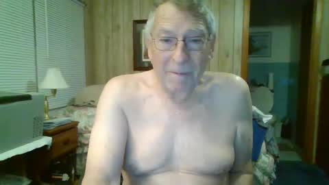 Snapshot of maturecouple1954 chatting on 13, 1, 2025 SXECPL55 at G mail Dot Com online show from 13, 1, 2025