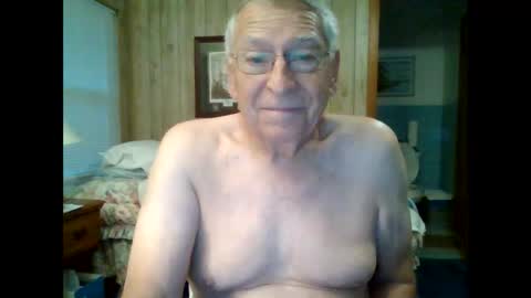 Snapshot of maturecouple1954 chatting on 14, 9, 2025 SXECPL55 at G mail Dot Com online show from 14, 9, 2025