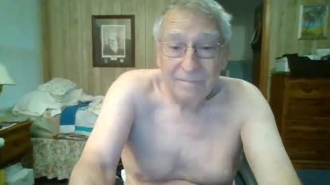Snapshot of maturecouple1954 chatting on 30, 5, 2026 SXECPL55 at G mail Dot Com online show from 30, 5, 2026