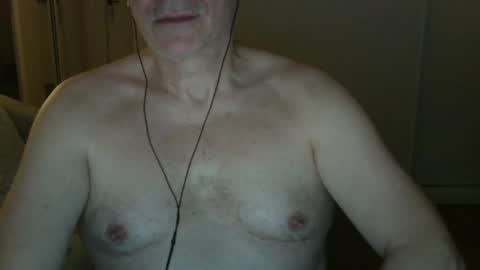 maturehotman online show from 26, 2, 2025