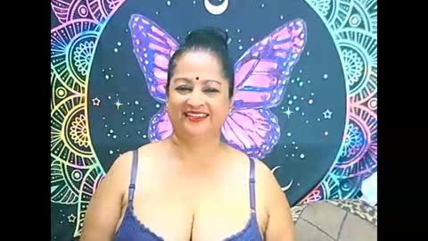 Snapshot of matureindian4u65 chatting on 3, 3, 2025 matureindian4u65 online show from 3, 3, 2025