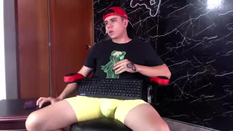 Snapshot of maty_hard chatting on 27, 2, 2025 Matias online show from 27, 2, 2025