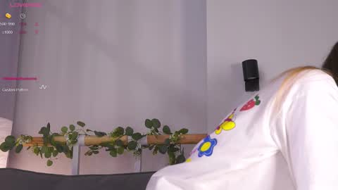 Snapshot of maudhaskell chatting on 14, 9, 2025 Lily online show from 14, 9, 2025