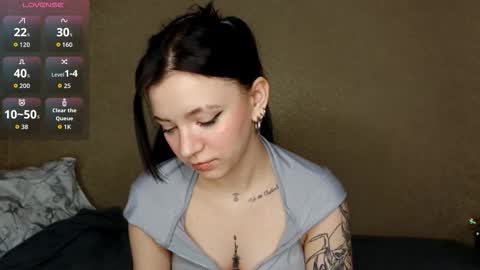 Snapshot of maudhendry chatting on 2, 2, 2026 Mia online show from 2, 2, 2026