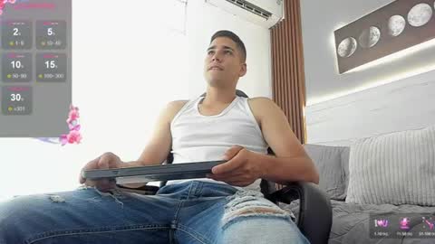 Snapshot of mauro_boy chatting on 10, 6, 2026 mauro_boy online show from 10, 6, 2026