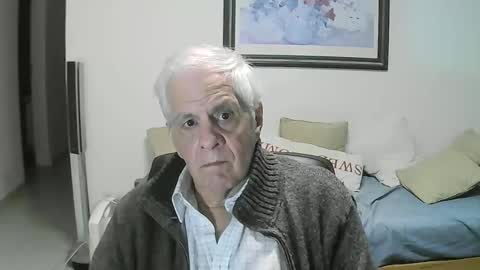 Snapshot of max_2017 chatting on 15, 5, 2026 max_2017 online show from 15, 5, 2026