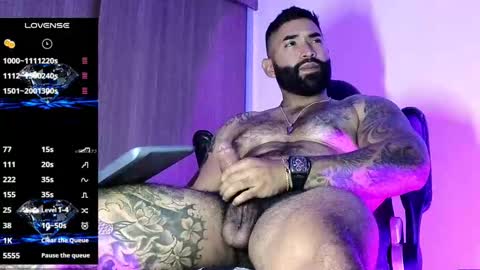 max__prada online show from 30, 10, 2025