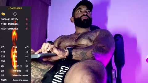 max__prada online show from 19, 12, 2025