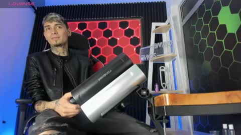 Snapshot of max_hader chatting on 5, 4, 2026 Max online show from 5, 4, 2026