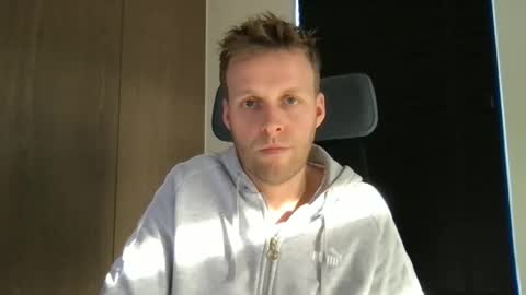 Snapshot of max_straight_1 chatting on 6, 1, 2026 Max take off clothes online show from 6, 1, 2026