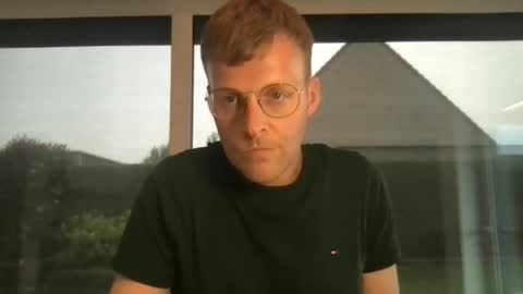 Snapshot of max_straight_1 chatting on 5, 5, 2026 Max take off clothes online show from 5, 5, 2026