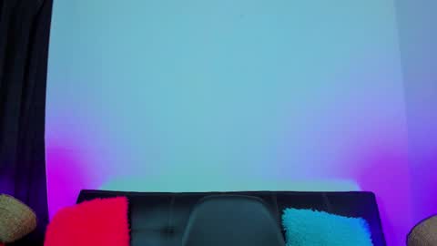 MAX     online show from 31, 10, 2025