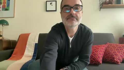 Max Mikado online show from 21, 1, 2025