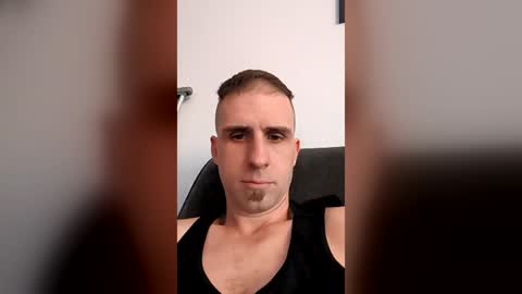 Snapshot of maxenceb1984 chatting on 21, 7, 2026 maxenceb1984 online show from 21, 7, 2026
