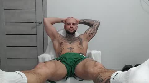 Snapshot of maxi_foxxx chatting on 25, 4, 2026 Maximus Fox online show from 25, 4, 2026