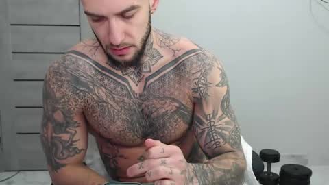 Snapshot of maxi_foxxx chatting on 27, 4, 2026 Maximus Fox online show from 27, 4, 2026