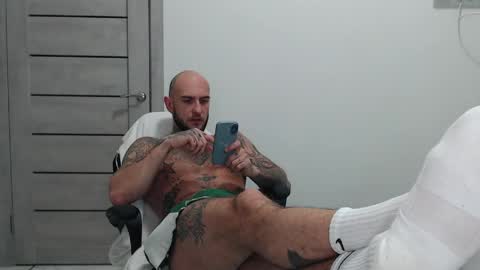 Snapshot of maxi_foxxx chatting on 8, 5, 2026 Maximus Fox online show from 8, 5, 2026