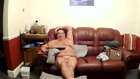 MAX online show from 9, 6, 2026