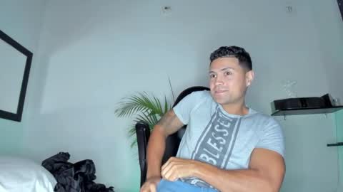 Snapshot of maxi_mux1 chatting on 26, 3, 2026 MAXI online show from 26, 3, 2026