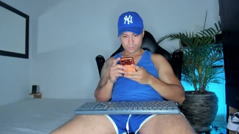Snapshot of maxi_mux1 chatting on 30, 3, 2026 MAXI online show from 30, 3, 2026