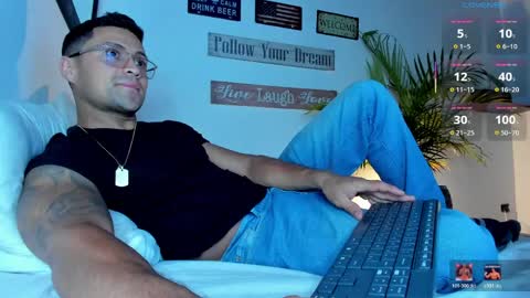 Snapshot of maxi_mux1 chatting on 17, 4, 2026 MAXI online show from 17, 4, 2026