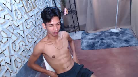 Snapshot of maxiebunny99 chatting on 16, 2, 2025 Reyn online show from 16, 2, 2025