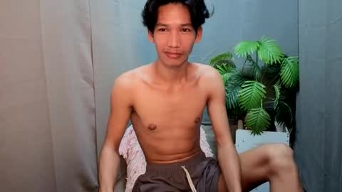 Snapshot of maxiebunny99 chatting on 24, 9, 2025 Reyn online show from 24, 9, 2025