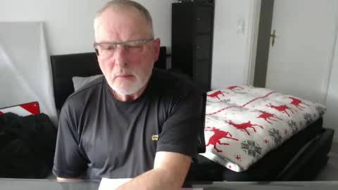 Snapshot of maxifaxi chatting on 5, 12, 2025 maxifaxi online show from 5, 12, 2025