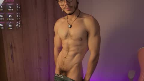 Snapshot of maxifit_ chatting on 2, 3, 2026 Mikael online show from 2, 3, 2026