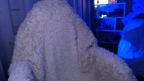 Snapshot of maximlure chatting on 7, 12, 2024 Lora online show from 7, 12, 2024