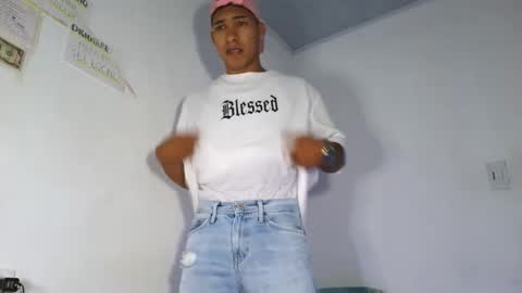 Maximo Aron Vega online show from 23, 3, 2026