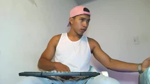 Maximo Aron Vega online show from 2, 4, 2026