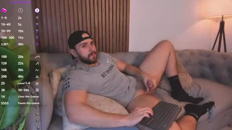 Maximo Wolf online show from 11, 4, 2026