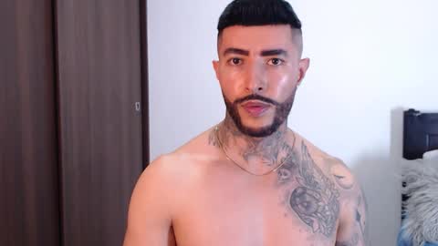 Independent Model online show from 29, 1, 2025