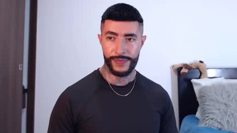 Independent Model online show from 13, 2, 2025