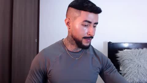 Independent Model online show from 8, 3, 2025