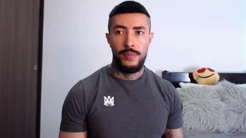 Independent Model online show from 10, 3, 2025