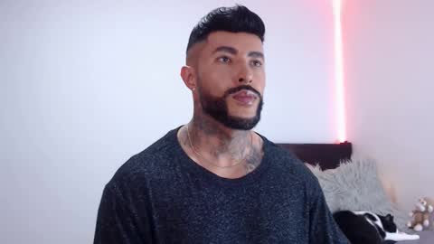 Independent Model online show from 21, 10, 2025