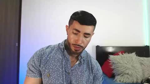 Independent Model online show from 17, 4, 2026