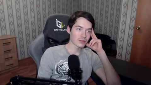 Snapshot of maximuslan chatting on 20, 12, 2025 Marcolas online show from 20, 12, 2025