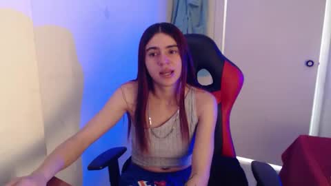 Snapshot of maxinesex_ chatting on 27, 5, 2026 maxinesex_ online show from 27, 5, 2026