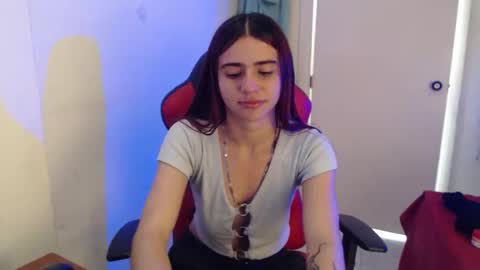 Snapshot of maxinesex_ chatting on 28, 5, 2026 maxinesex_ online show from 28, 5, 2026