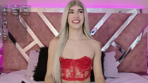 Maxi Rogers online show from 15, 4, 2026