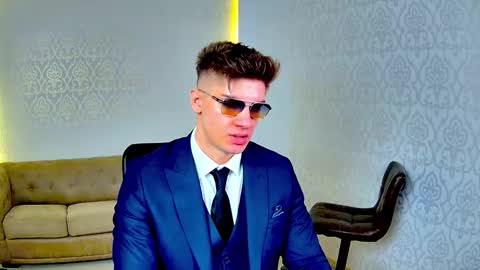 MaxKaiden online show from 14, 2, 2026